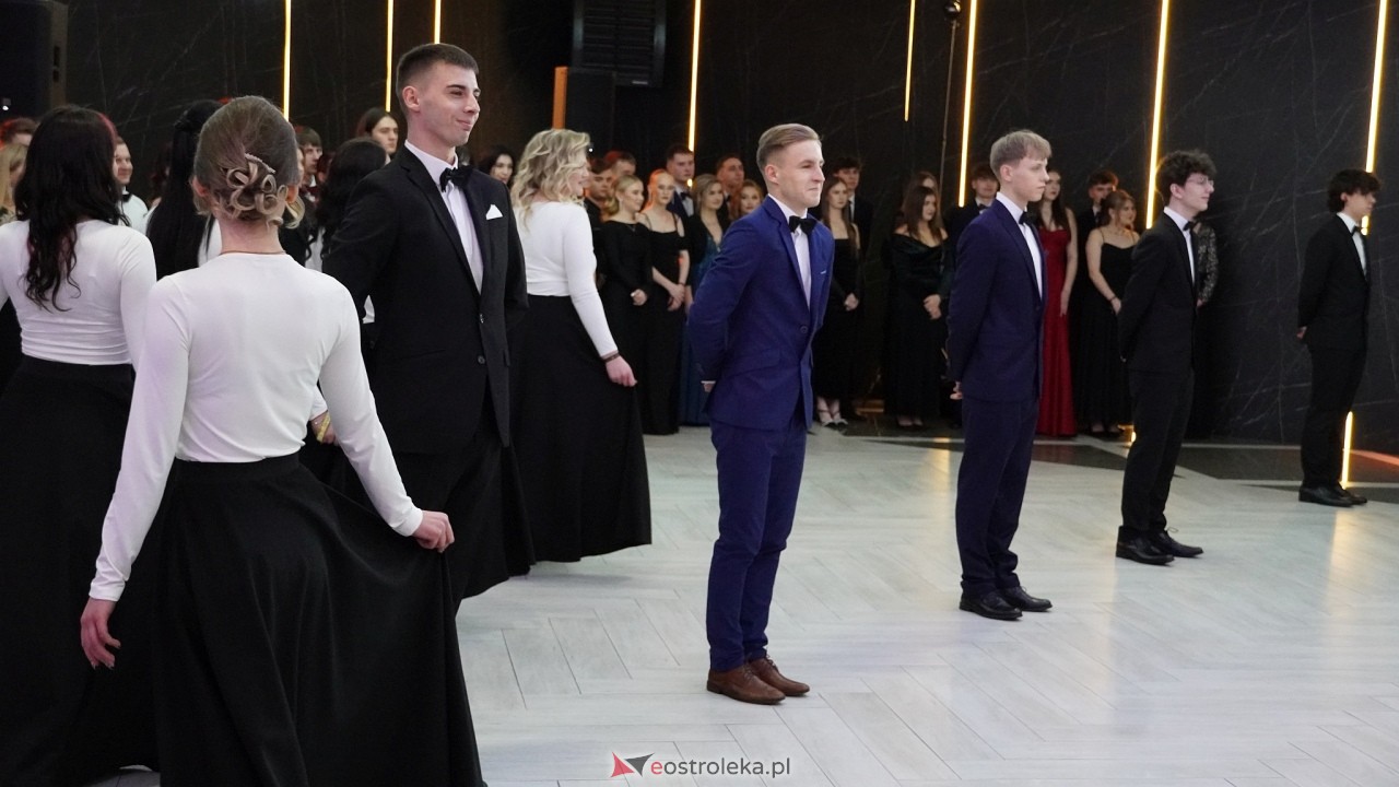 Studniówka ZSZ 4 w  Ostrołęce [23.01.2025] - zdjęcie #147 - eOstroleka.pl