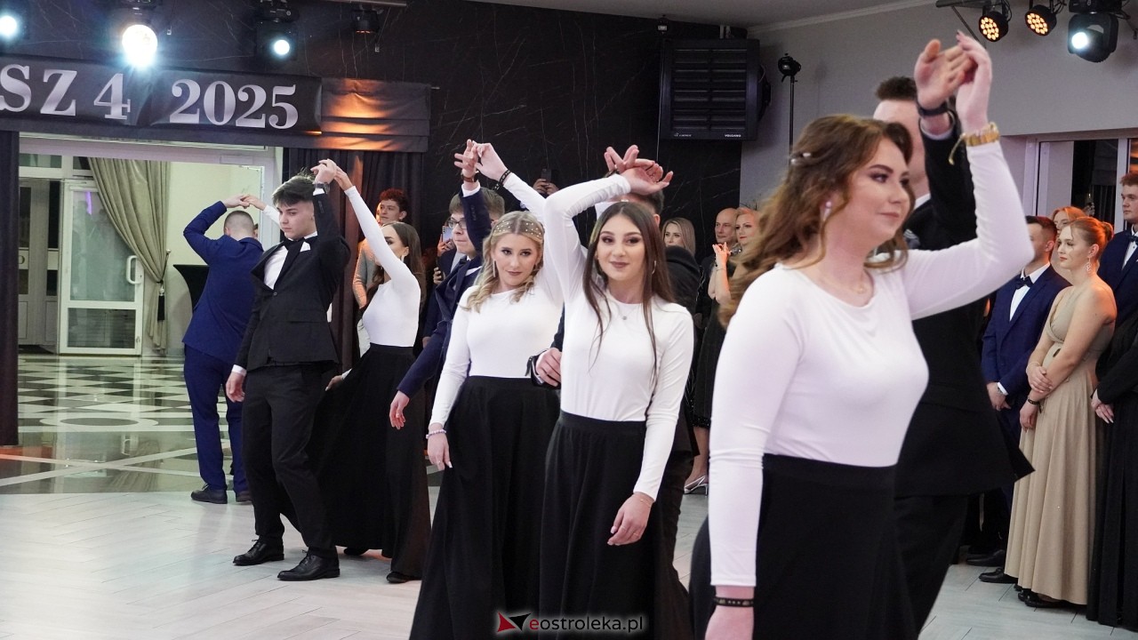 Studniówka ZSZ 4 w  Ostrołęce [23.01.2025] - zdjęcie #145 - eOstroleka.pl