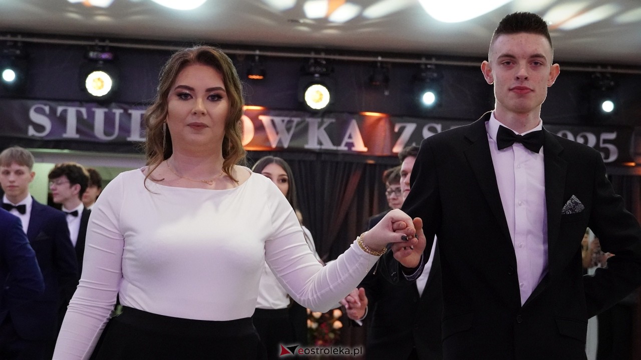 Studniówka ZSZ 4 w  Ostrołęce [23.01.2025] - zdjęcie #140 - eOstroleka.pl