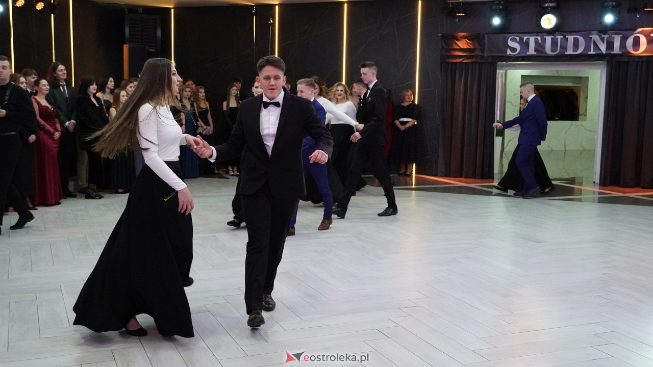 Studniówka ZSZ 4 w  Ostrołęce [23.01.2025] - zdjęcie #120 - eOstroleka.pl