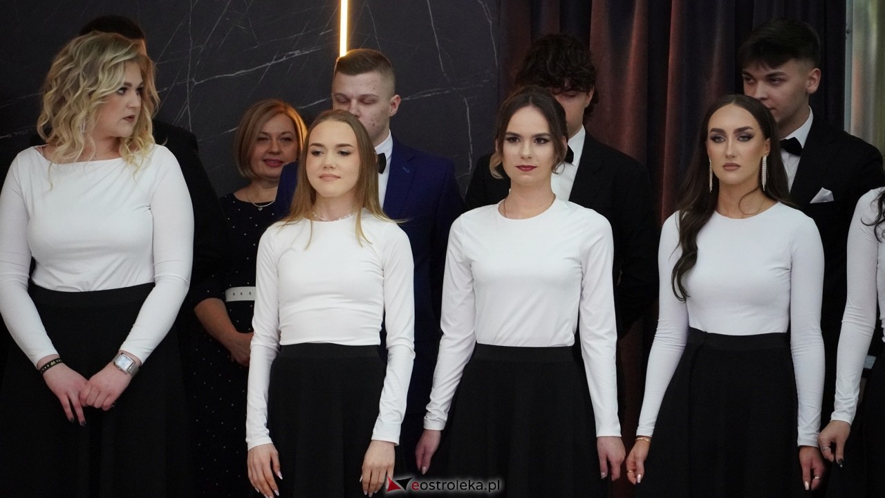 Studniówka ZSZ 4 w  Ostrołęce [23.01.2025] - zdjęcie #116 - eOstroleka.pl