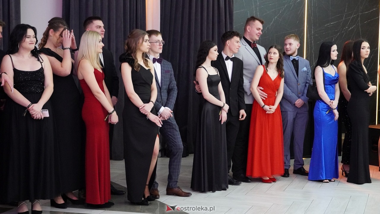 Studniówka ZSZ 4 w  Ostrołęce [23.01.2025] - zdjęcie #111 - eOstroleka.pl