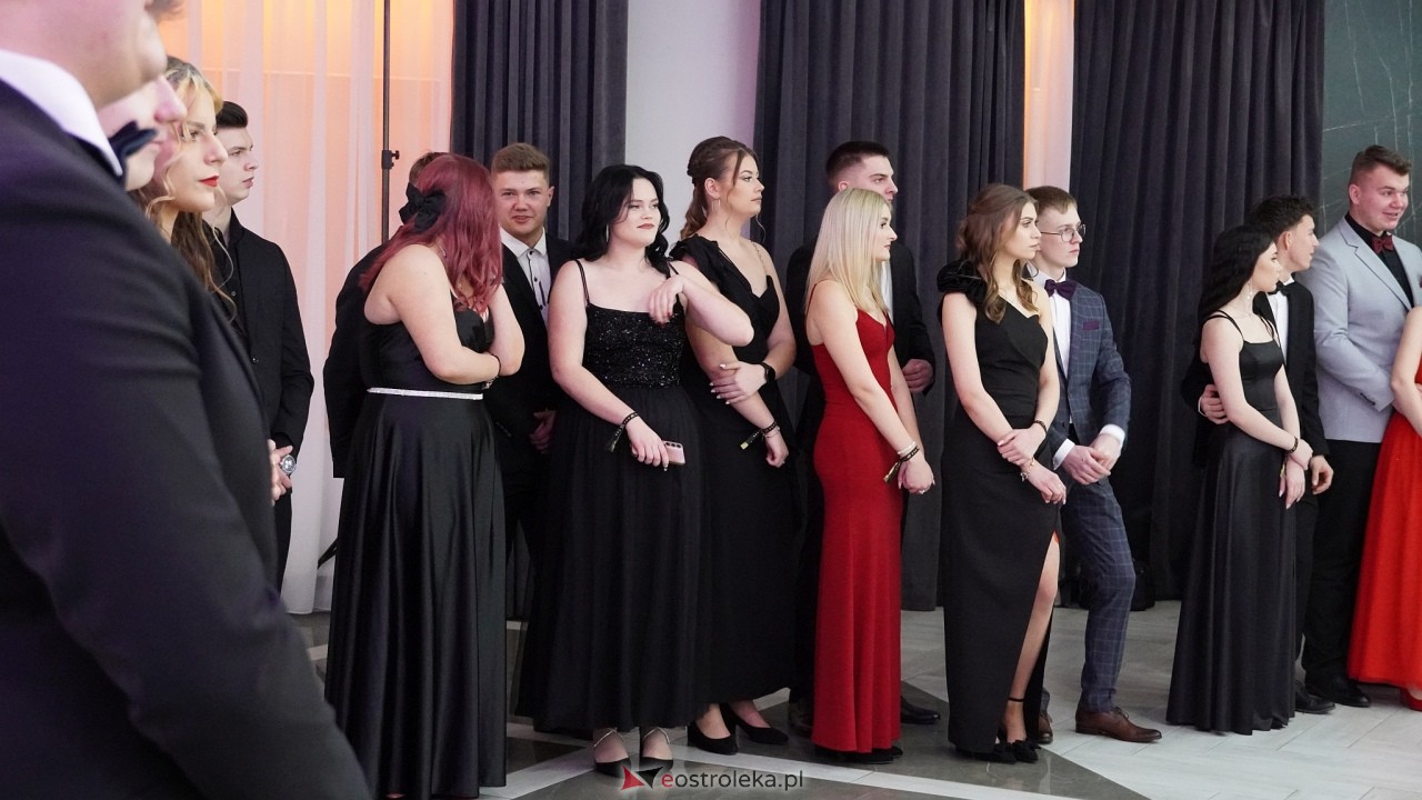 Studniówka ZSZ 4 w  Ostrołęce [23.01.2025] - zdjęcie #110 - eOstroleka.pl