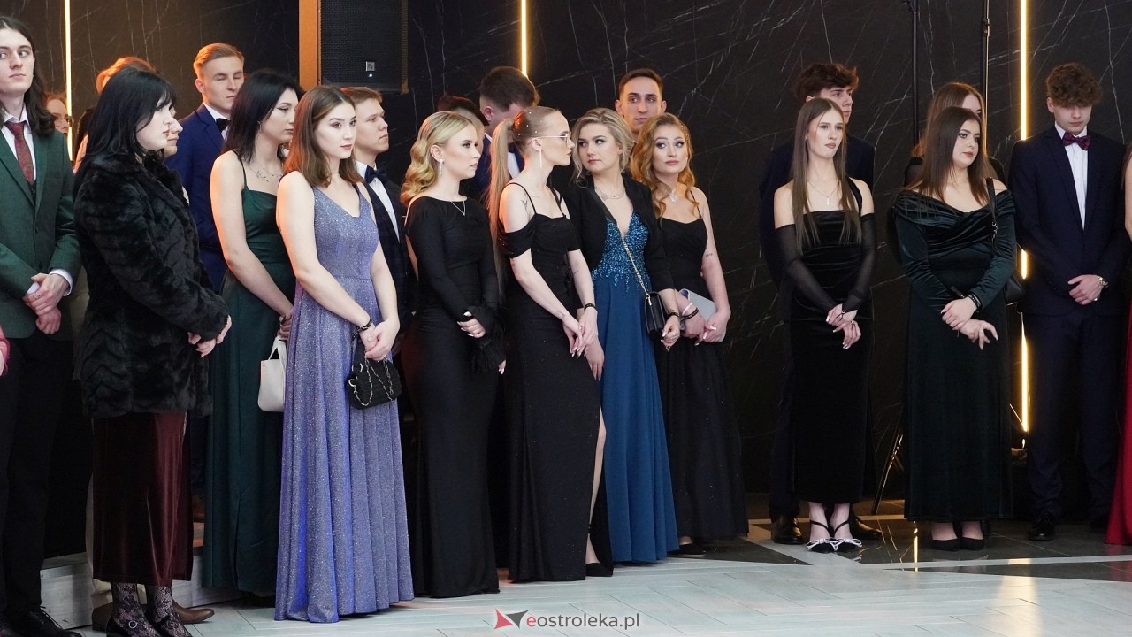 Studniówka ZSZ 4 w  Ostrołęce [23.01.2025] - zdjęcie #104 - eOstroleka.pl