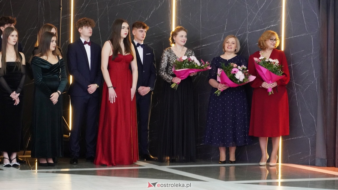 Studniówka ZSZ 4 w  Ostrołęce [23.01.2025] - zdjęcie #98 - eOstroleka.pl