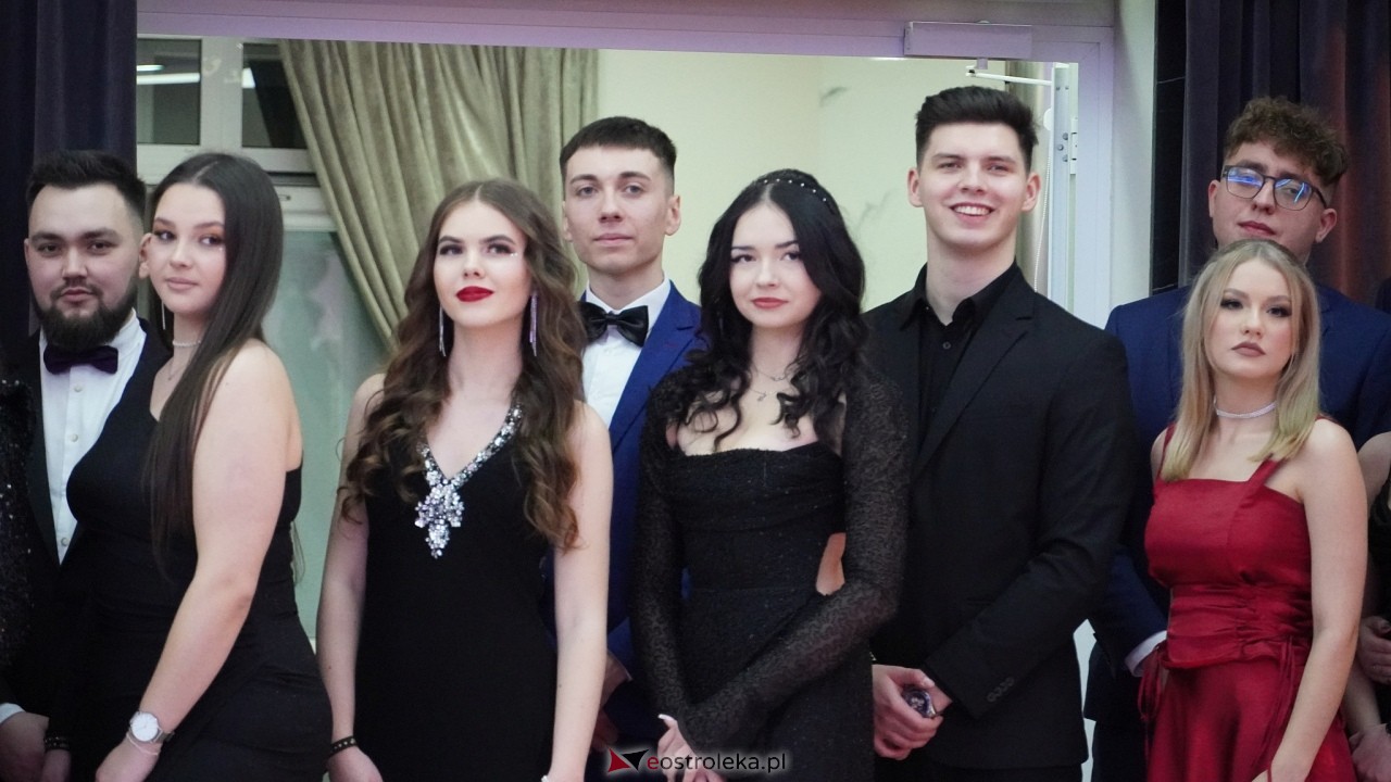 Studniówka ZSZ 4 w  Ostrołęce [23.01.2025] - zdjęcie #84 - eOstroleka.pl