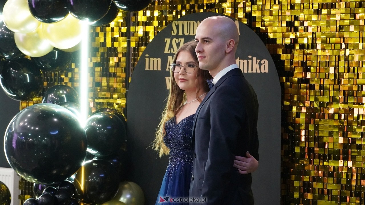 Studniówka ZSZ 4 w  Ostrołęce [23.01.2025] - zdjęcie #81 - eOstroleka.pl