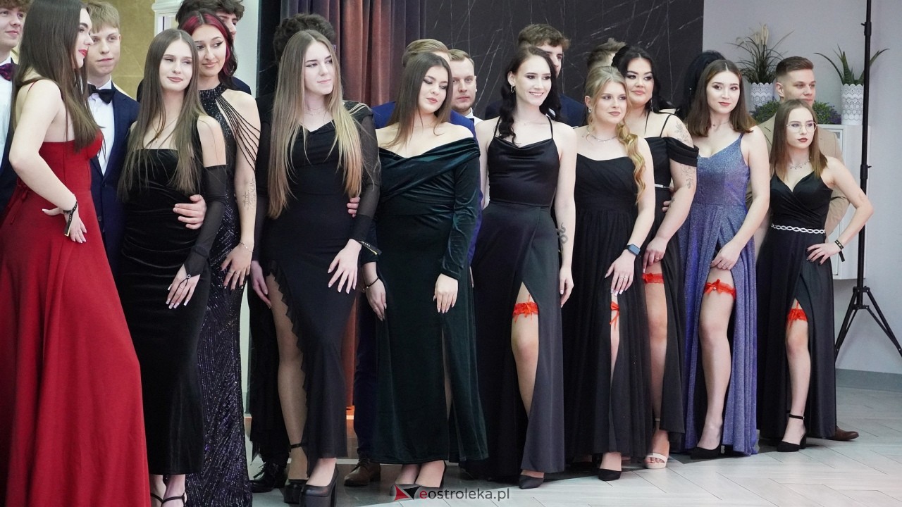 Studniówka ZSZ 4 w  Ostrołęce [23.01.2025] - zdjęcie #77 - eOstroleka.pl