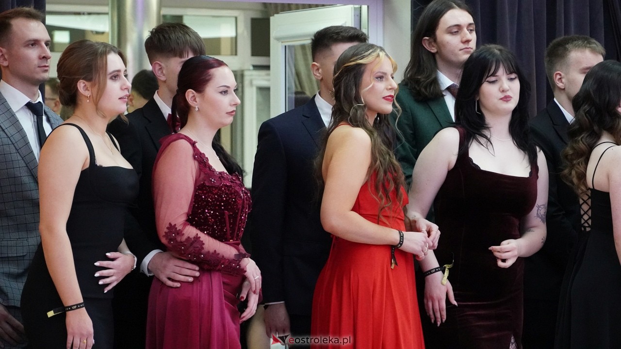 Studniówka ZSZ 4 w  Ostrołęce [23.01.2025] - zdjęcie #73 - eOstroleka.pl