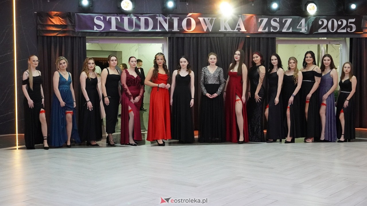 Studniówka ZSZ 4 w  Ostrołęce [23.01.2025] - zdjęcie #67 - eOstroleka.pl