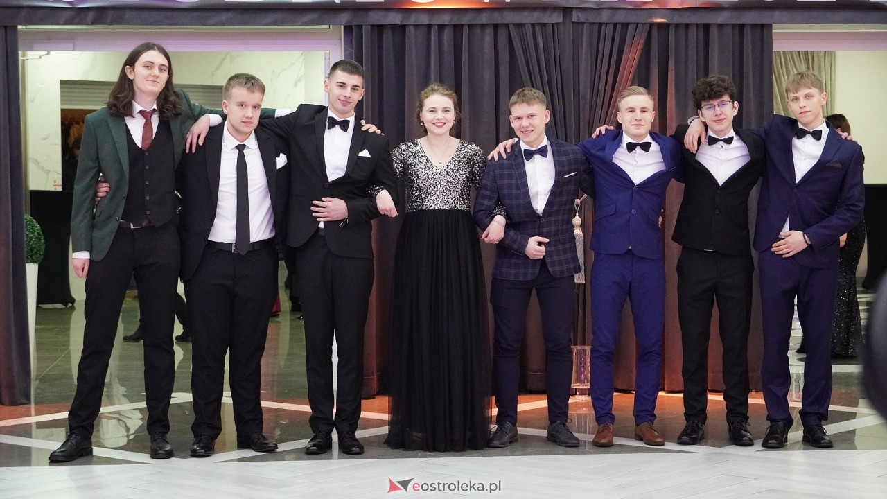 Studniówka ZSZ 4 w  Ostrołęce [23.01.2025] - zdjęcie #65 - eOstroleka.pl