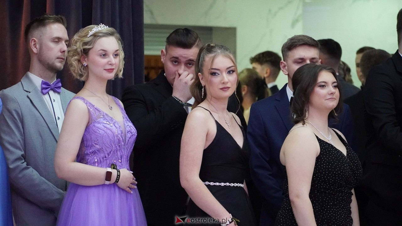 Studniówka ZSZ 4 w  Ostrołęce [23.01.2025] - zdjęcie #63 - eOstroleka.pl