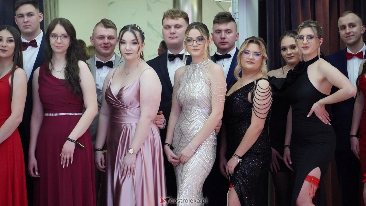 Studniówka ZSZ 4 w  Ostrołęce [23.01.2025] - zdjęcie #54 - eOstroleka.pl