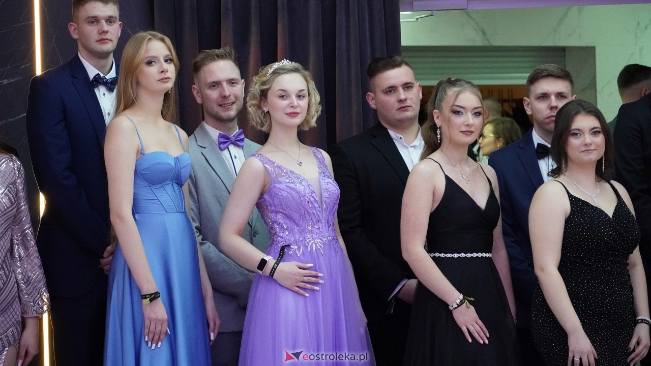 Studniówka ZSZ 4 w  Ostrołęce [23.01.2025] - zdjęcie #49 - eOstroleka.pl