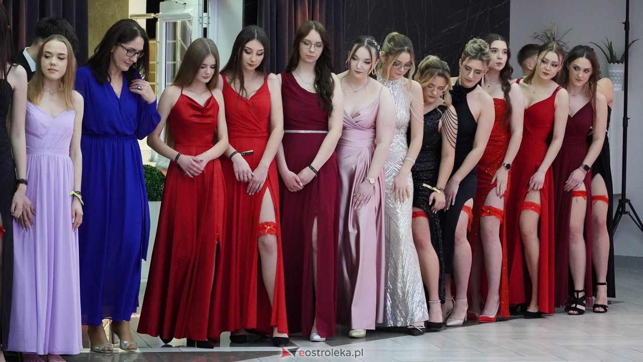 Studniówka ZSZ 4 w  Ostrołęce [23.01.2025] - zdjęcie #45 - eOstroleka.pl