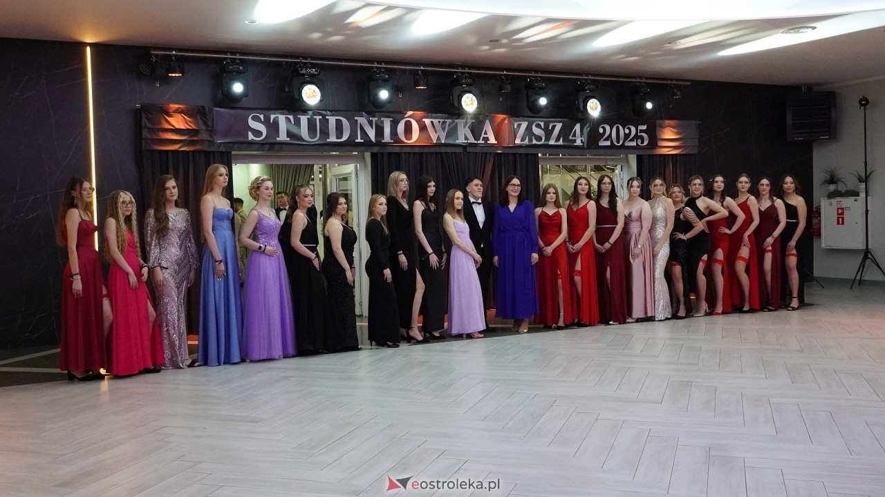 Studniówka ZSZ 4 w  Ostrołęce [23.01.2025] - zdjęcie #42 - eOstroleka.pl