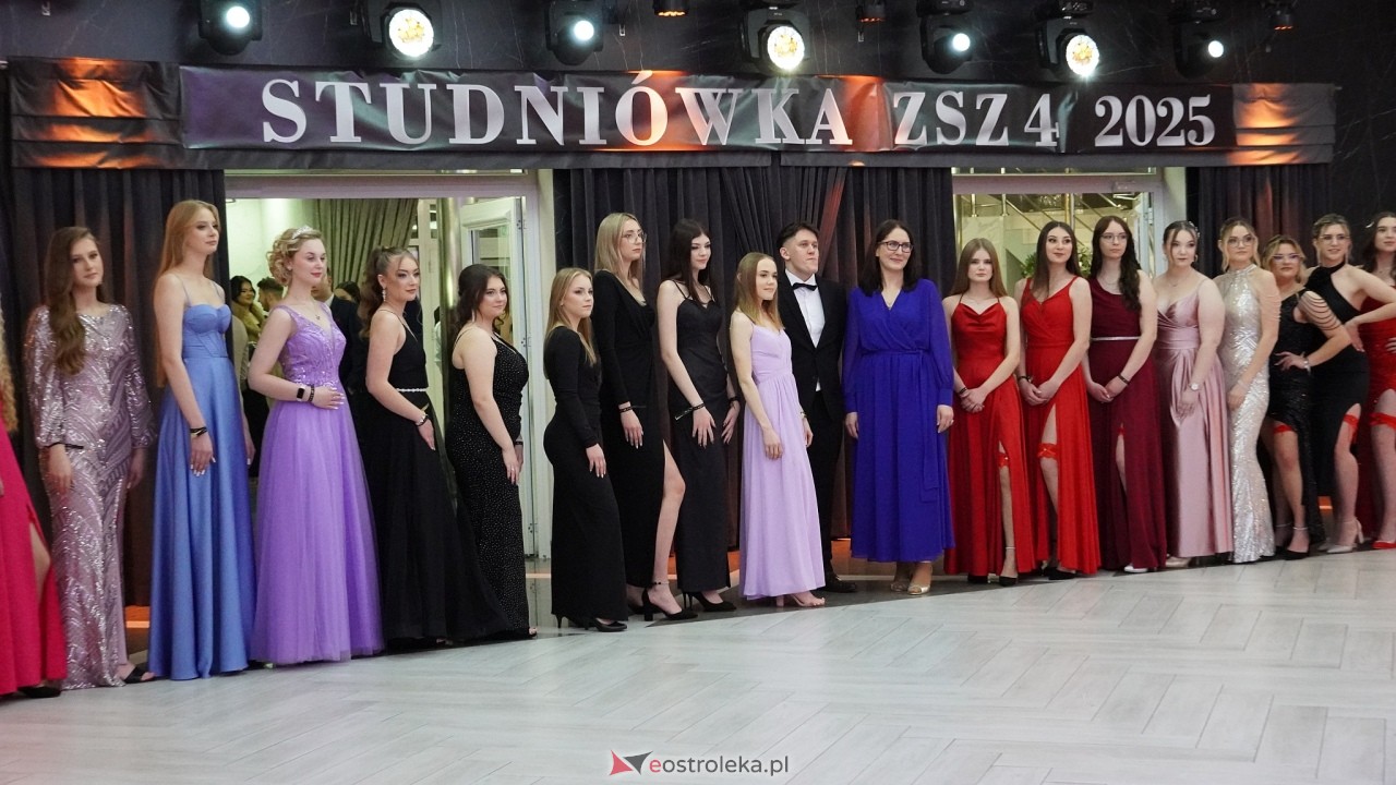 Studniówka ZSZ 4 w  Ostrołęce [23.01.2025] - zdjęcie #41 - eOstroleka.pl