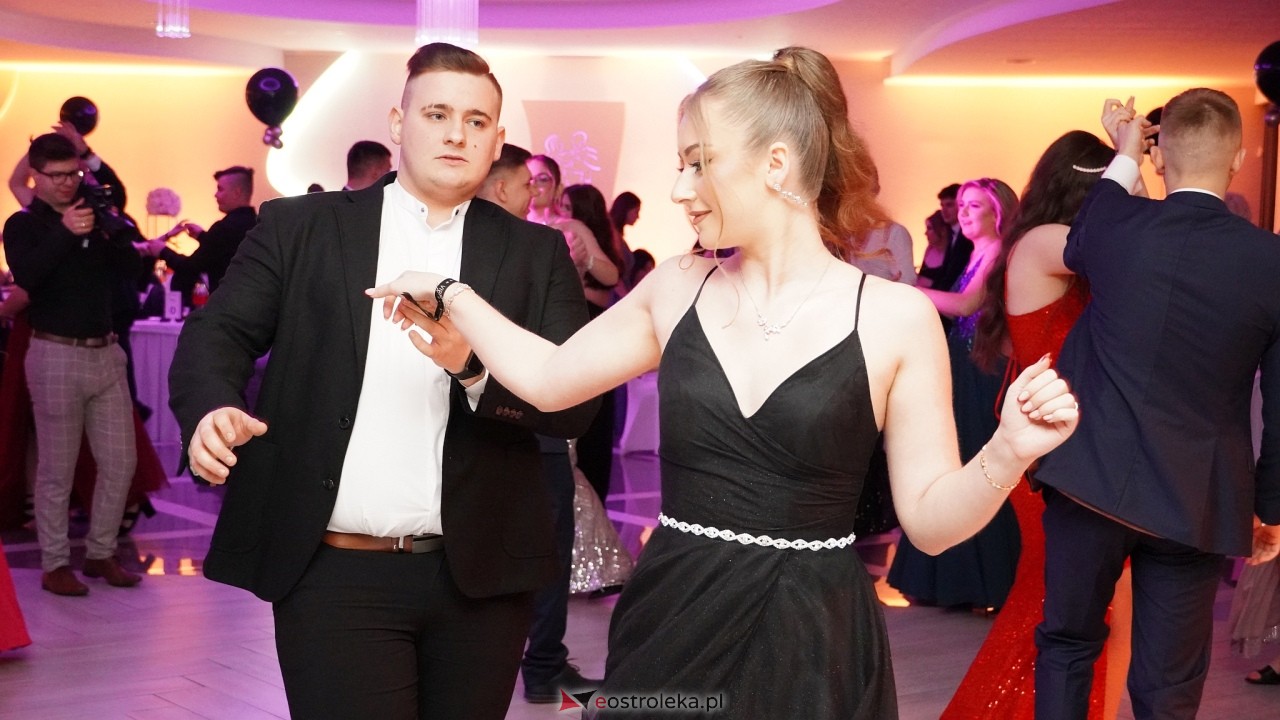 Studniówka ZSZ 4 w  Ostrołęce [23.01.2025] - zdjęcie #37 - eOstroleka.pl