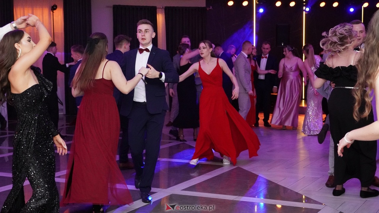 Studniówka ZSZ 4 w  Ostrołęce [23.01.2025] - zdjęcie #33 - eOstroleka.pl