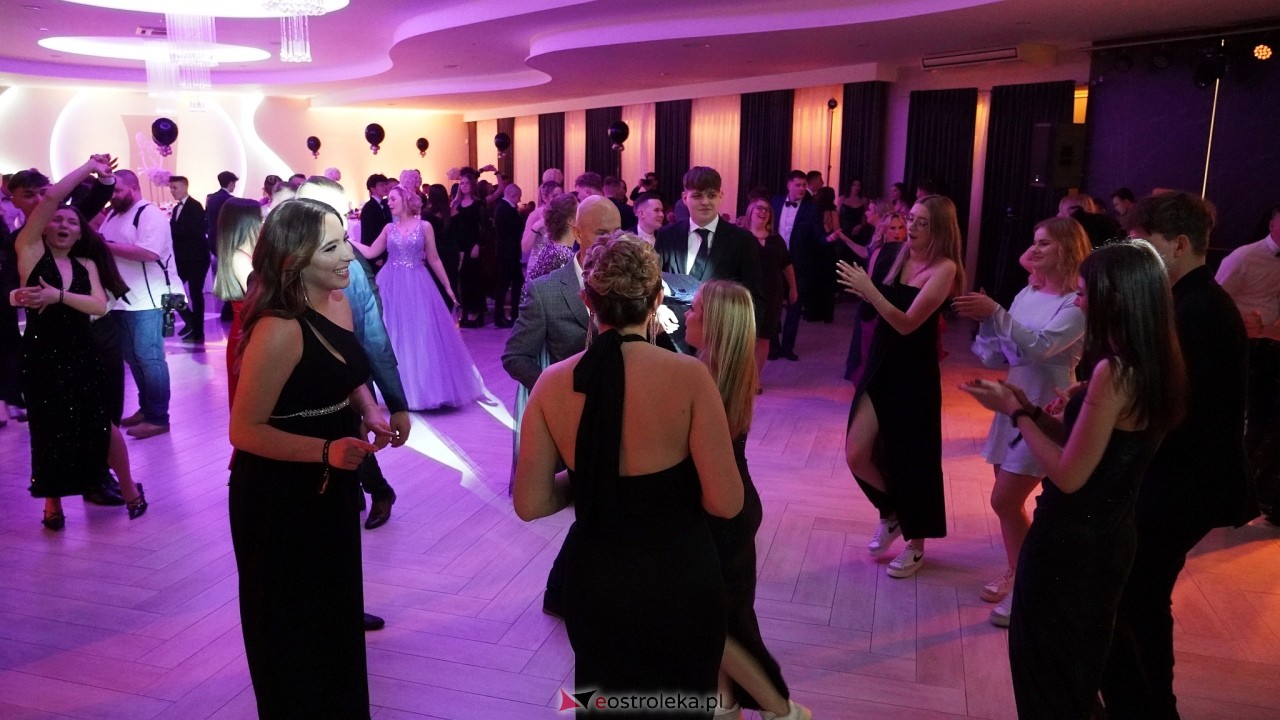 Studniówka ZSZ 4 w  Ostrołęce [23.01.2025] - zdjęcie #27 - eOstroleka.pl