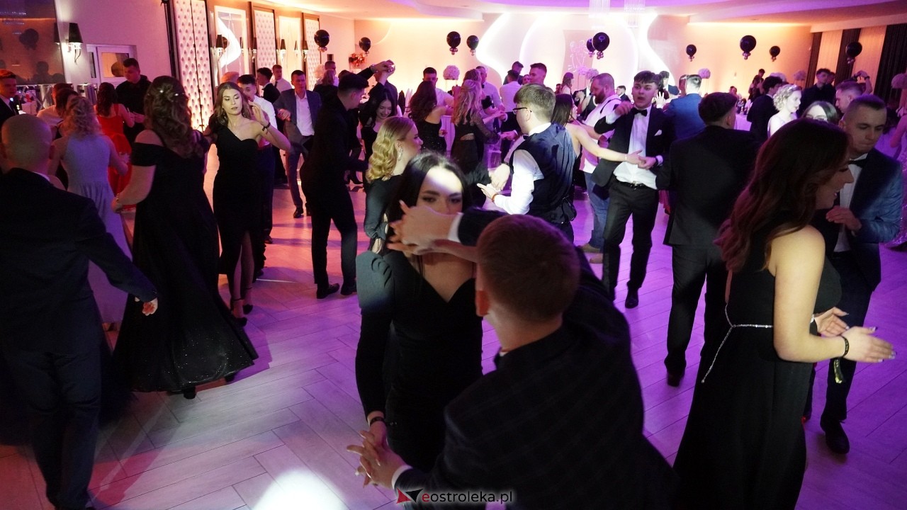 Studniówka ZSZ 4 w  Ostrołęce [23.01.2025] - zdjęcie #26 - eOstroleka.pl