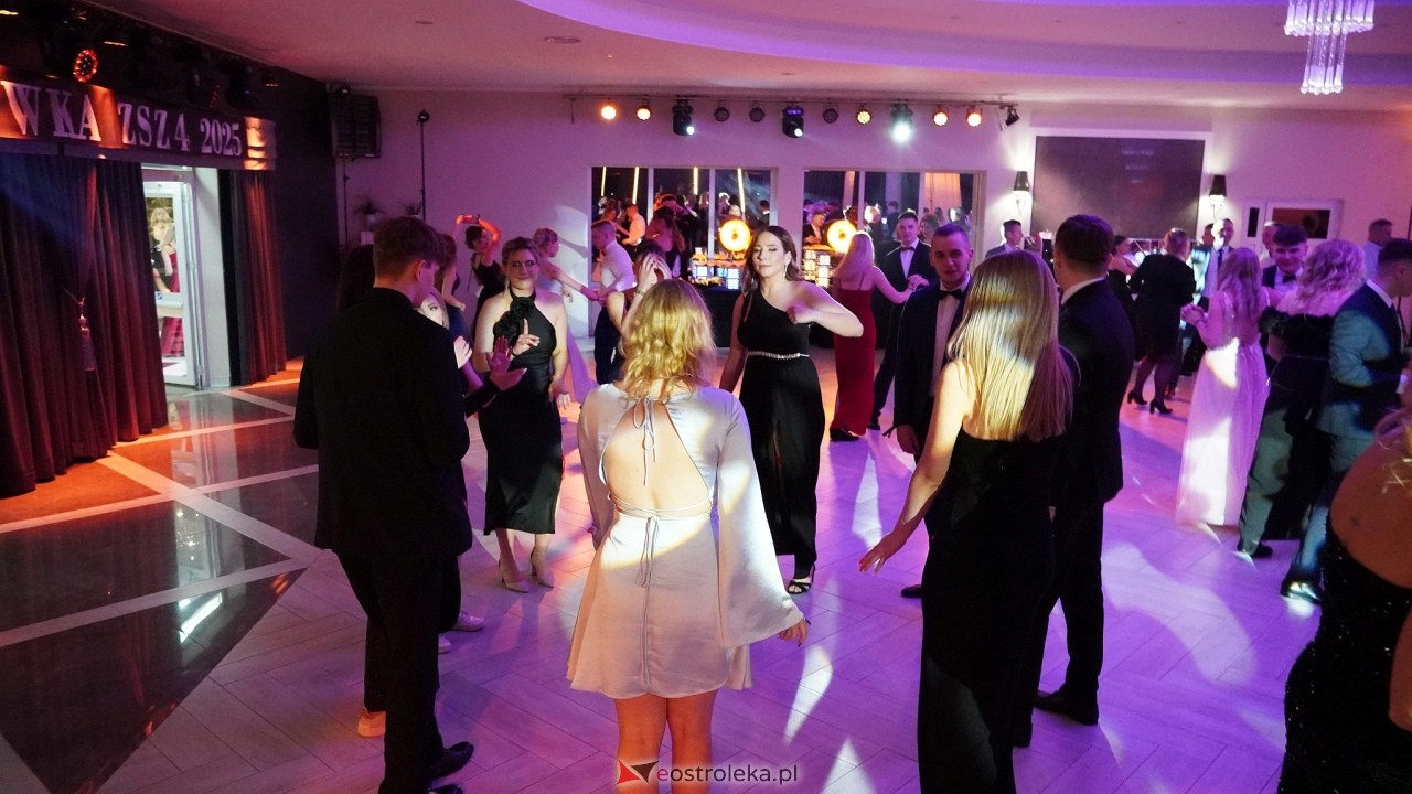 Studniówka ZSZ 4 w  Ostrołęce [23.01.2025] - zdjęcie #22 - eOstroleka.pl