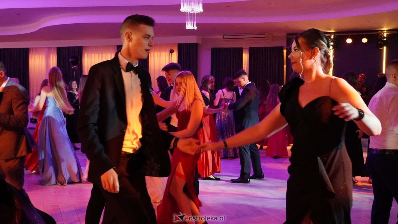 Studniówka ZSZ 4 w  Ostrołęce [23.01.2025] - zdjęcie #19 - eOstroleka.pl