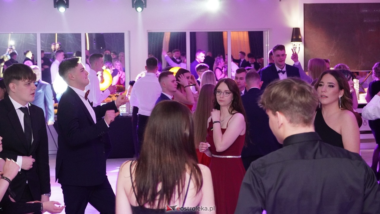 Studniówka ZSZ 4 w  Ostrołęce [23.01.2025] - zdjęcie #7 - eOstroleka.pl