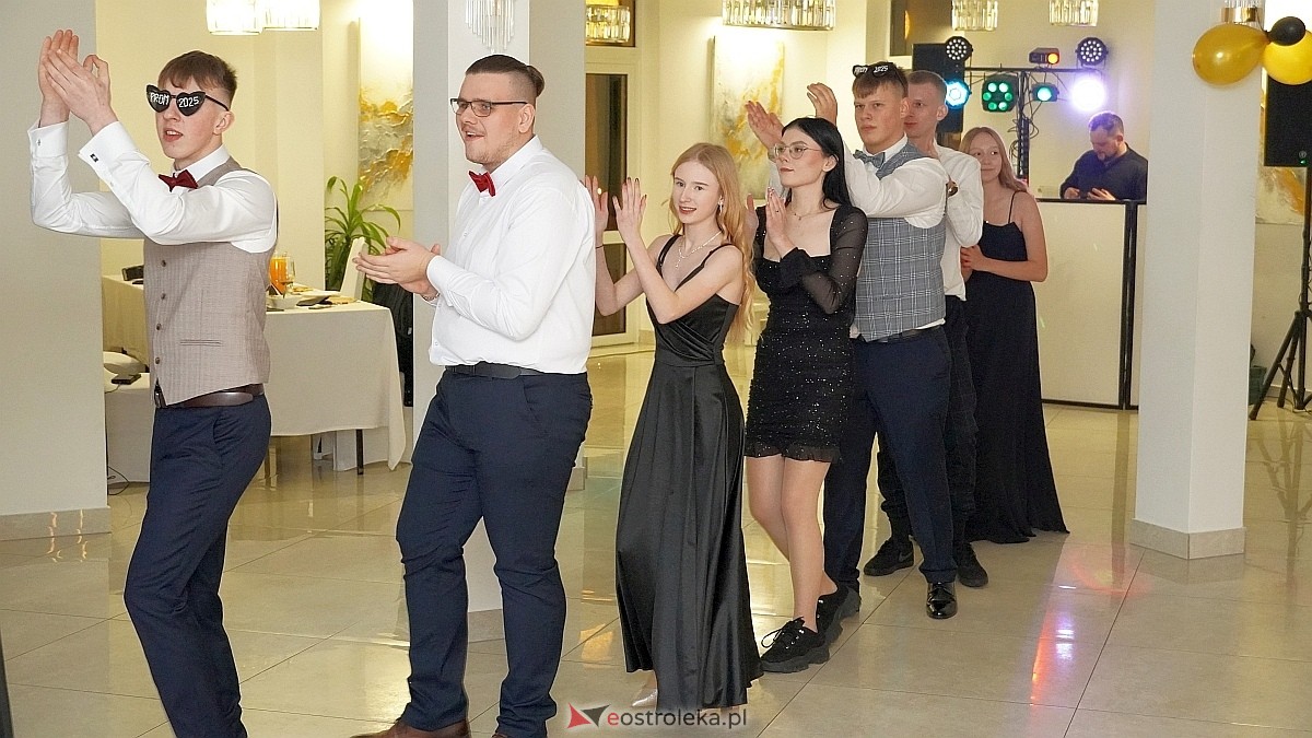 Studniówka ZSP w Goworowie [25.01.20205] - zdjęcie #17 - eOstroleka.pl