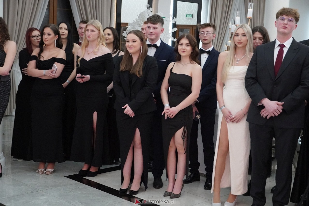 Studniówka w Zespole Szkół Zawodowych nr 3 w Ostrołęce [25.01.2025] - zdjęcie #194 - eOstroleka.pl