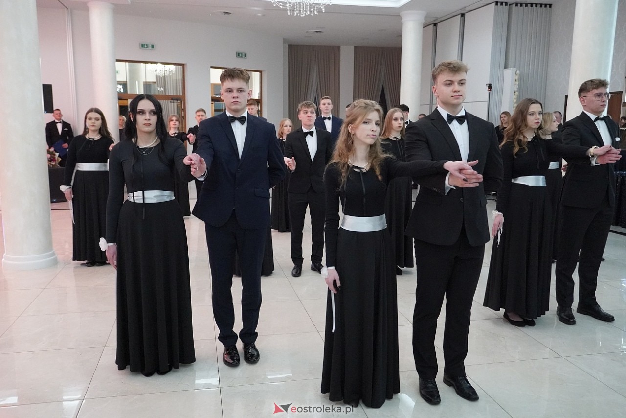 Studniówka w Zespole Szkół Zawodowych nr 3 w Ostrołęce [25.01.2025] - zdjęcie #172 - eOstroleka.pl