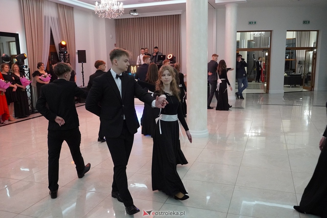 Studniówka w Zespole Szkół Zawodowych nr 3 w Ostrołęce [25.01.2025] - zdjęcie #166 - eOstroleka.pl