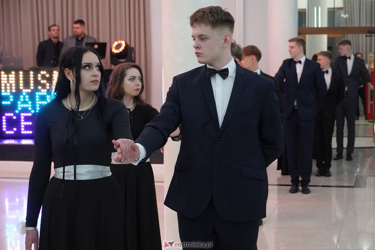 Studniówka w Zespole Szkół Zawodowych nr 3 w Ostrołęce [25.01.2025] - zdjęcie #157 - eOstroleka.pl