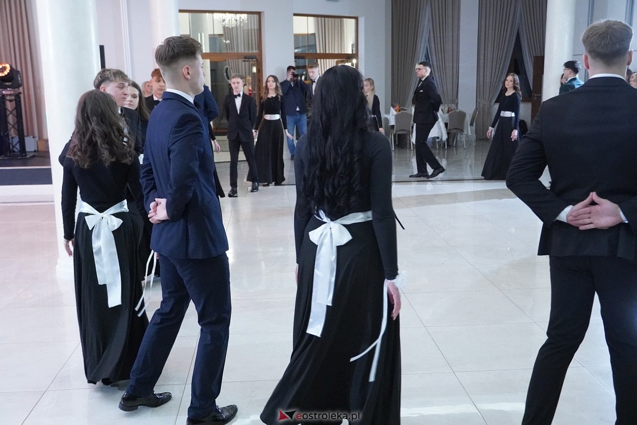 Studniówka w Zespole Szkół Zawodowych nr 3 w Ostrołęce [25.01.2025] - zdjęcie #152 - eOstroleka.pl