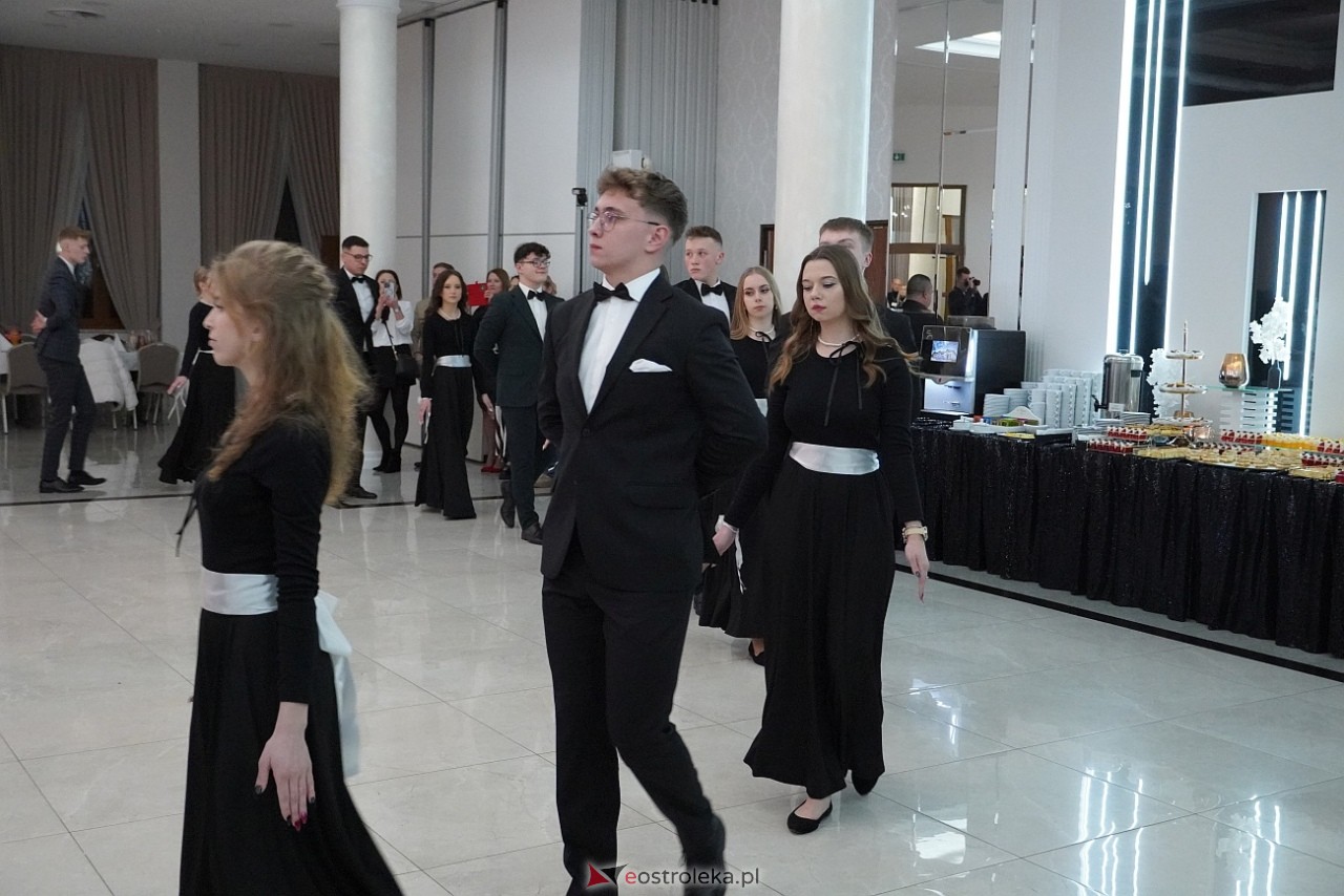 Studniówka w Zespole Szkół Zawodowych nr 3 w Ostrołęce [25.01.2025] - zdjęcie #151 - eOstroleka.pl