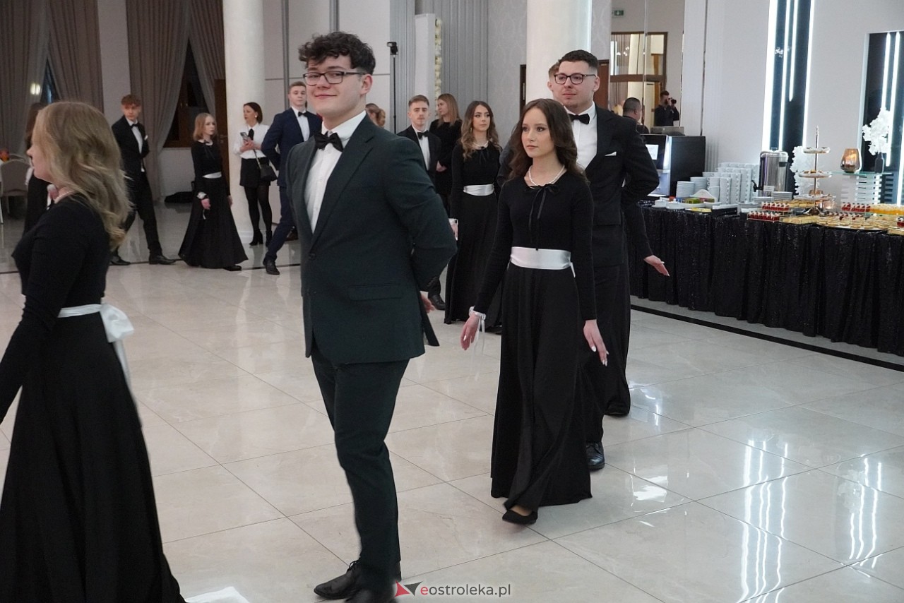 Studniówka w Zespole Szkół Zawodowych nr 3 w Ostrołęce [25.01.2025] - zdjęcie #147 - eOstroleka.pl