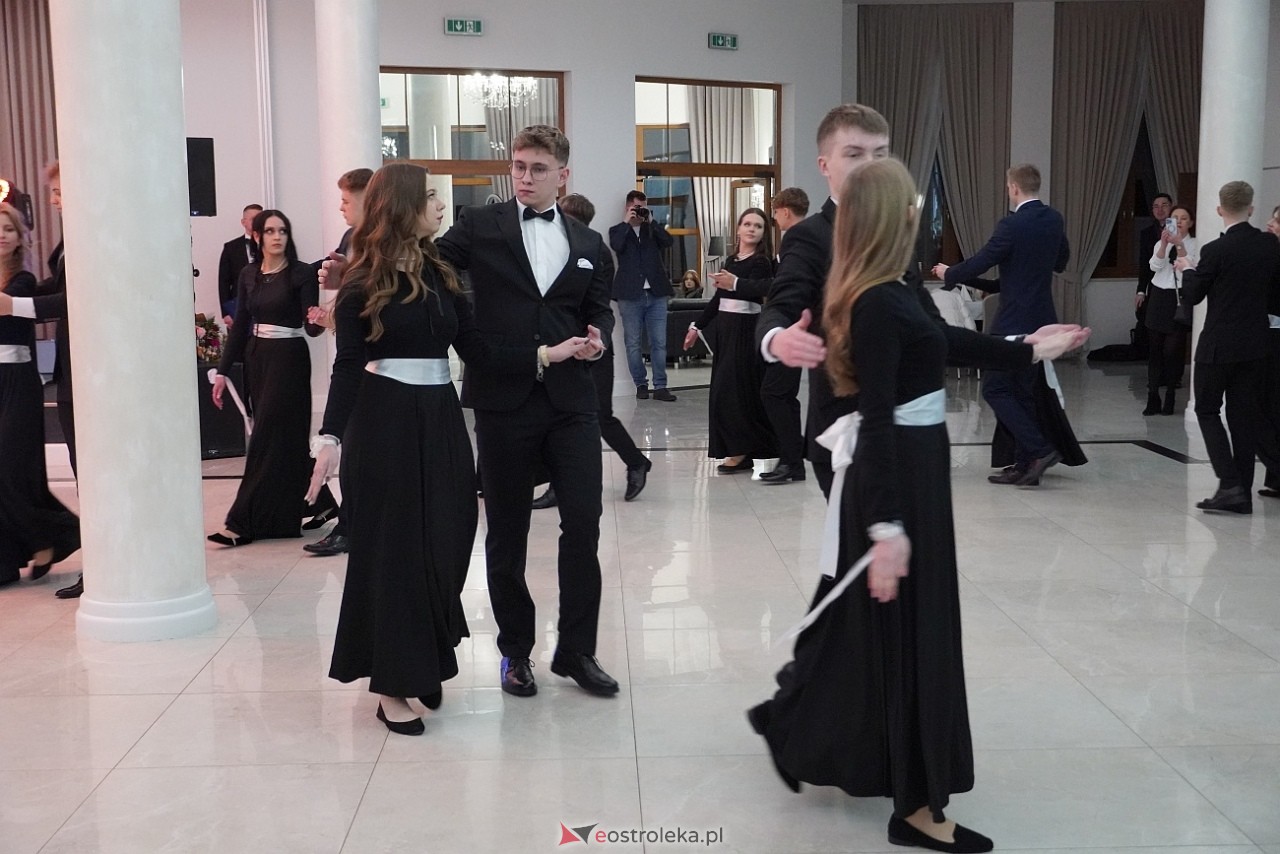 Studniówka w Zespole Szkół Zawodowych nr 3 w Ostrołęce [25.01.2025] - zdjęcie #135 - eOstroleka.pl