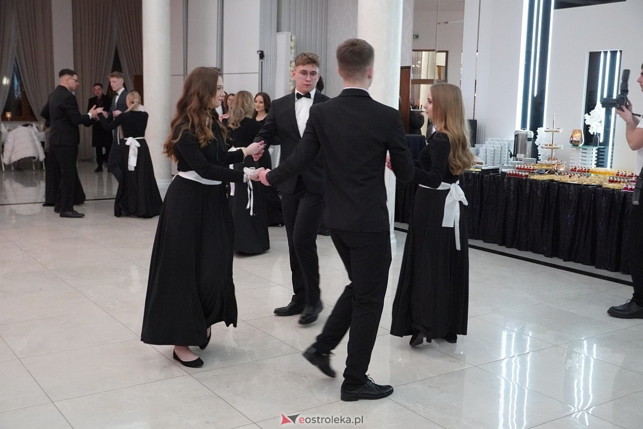 Studniówka w Zespole Szkół Zawodowych nr 3 w Ostrołęce [25.01.2025] - zdjęcie #134 - eOstroleka.pl