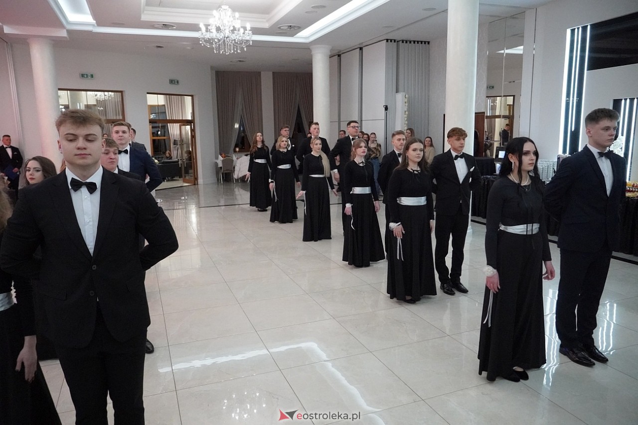 Studniówka w Zespole Szkół Zawodowych nr 3 w Ostrołęce [25.01.2025] - zdjęcie #130 - eOstroleka.pl