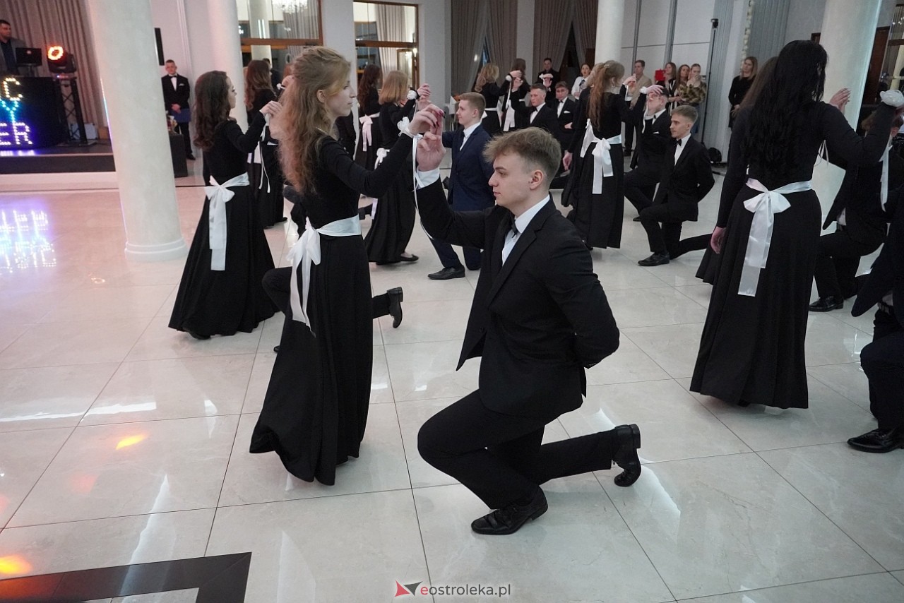 Studniówka w Zespole Szkół Zawodowych nr 3 w Ostrołęce [25.01.2025] - zdjęcie #128 - eOstroleka.pl