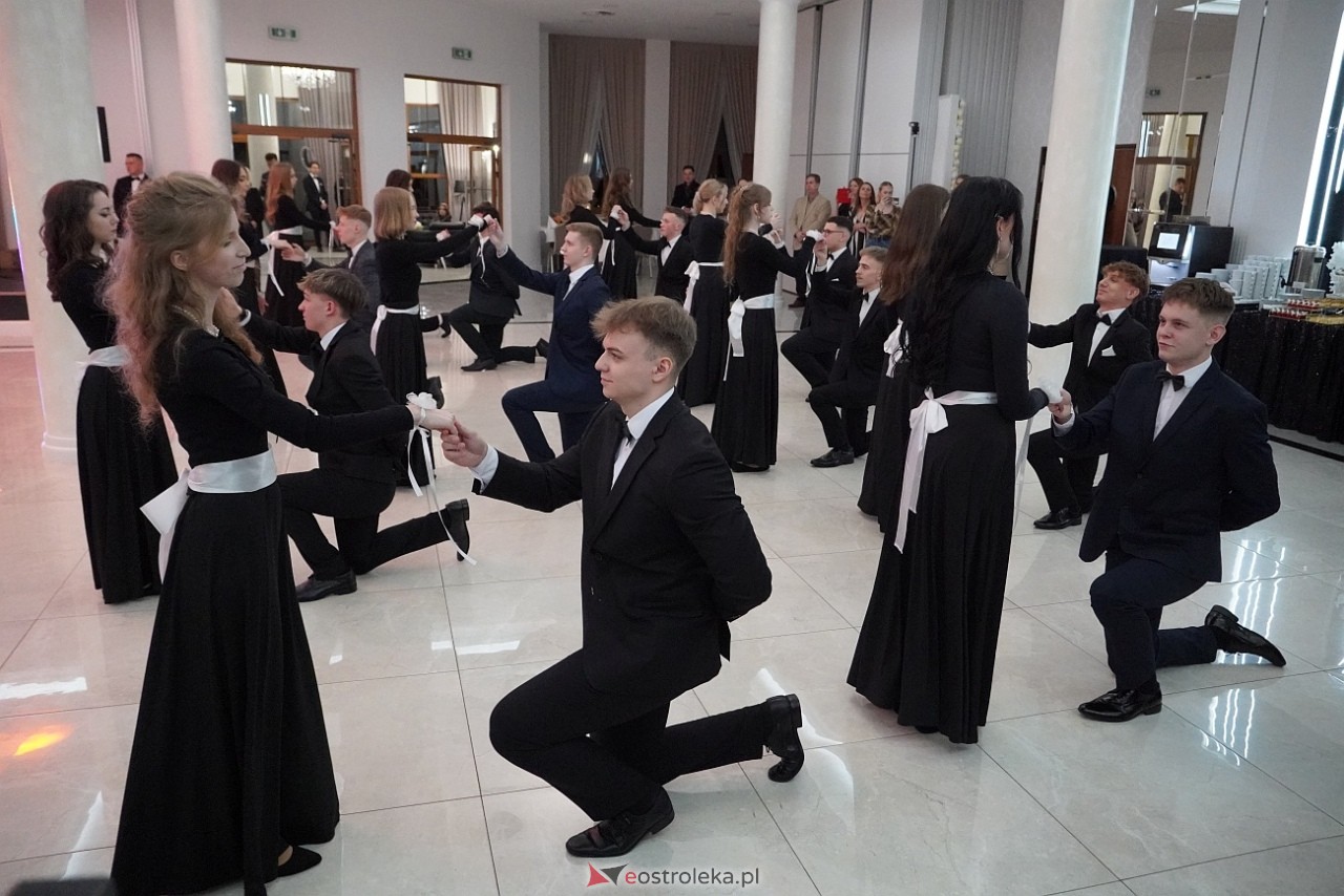 Studniówka w Zespole Szkół Zawodowych nr 3 w Ostrołęce [25.01.2025] - zdjęcie #125 - eOstroleka.pl