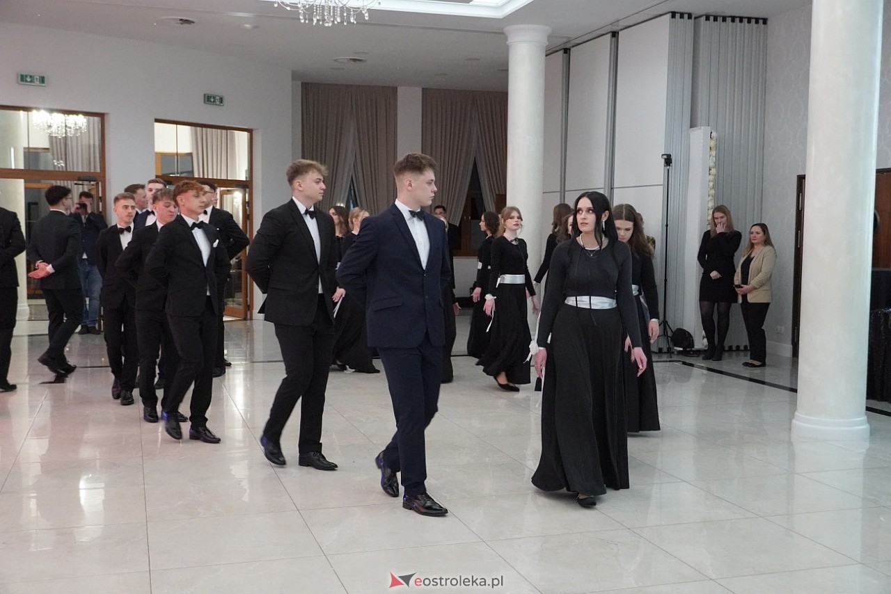 Studniówka w Zespole Szkół Zawodowych nr 3 w Ostrołęce [25.01.2025] - zdjęcie #124 - eOstroleka.pl