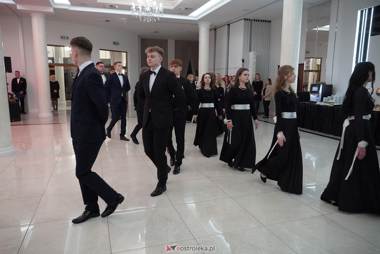 Studniówka w Zespole Szkół Zawodowych nr 3 w Ostrołęce [25.01.2025] - zdjęcie #121 - eOstroleka.pl