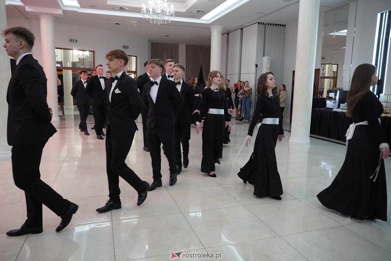 Studniówka w Zespole Szkół Zawodowych nr 3 w Ostrołęce [25.01.2025] - zdjęcie #119 - eOstroleka.pl