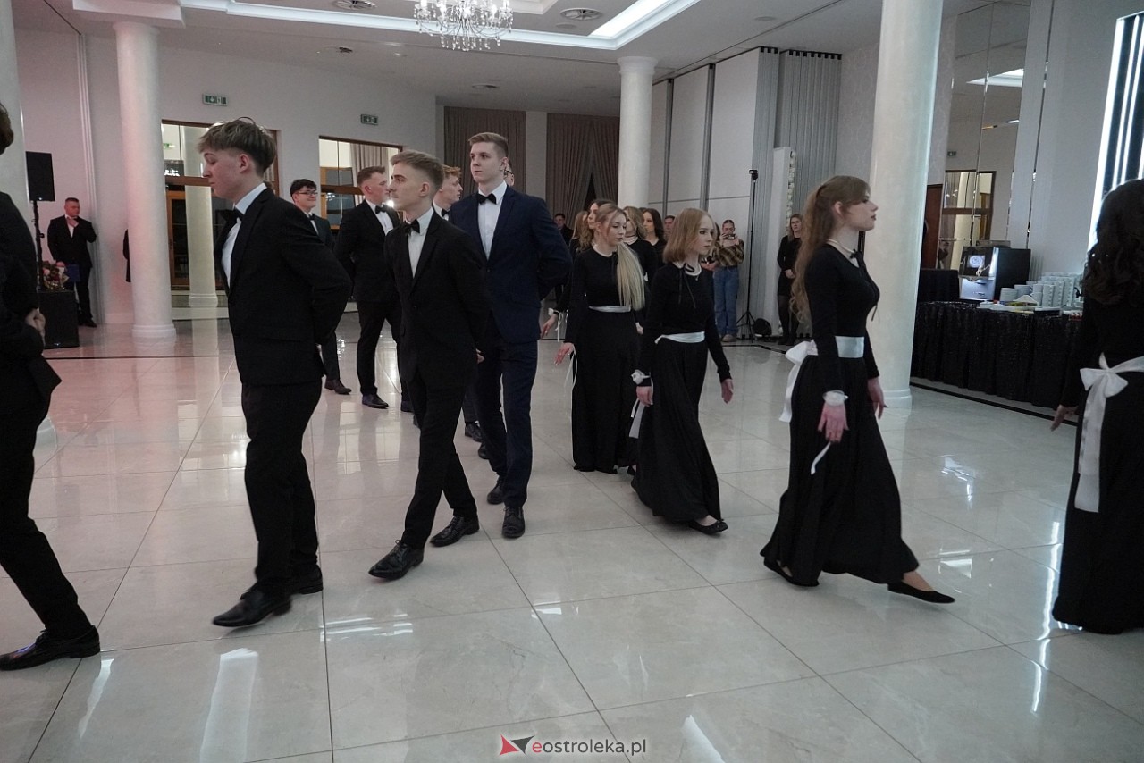 Studniówka w Zespole Szkół Zawodowych nr 3 w Ostrołęce [25.01.2025] - zdjęcie #117 - eOstroleka.pl