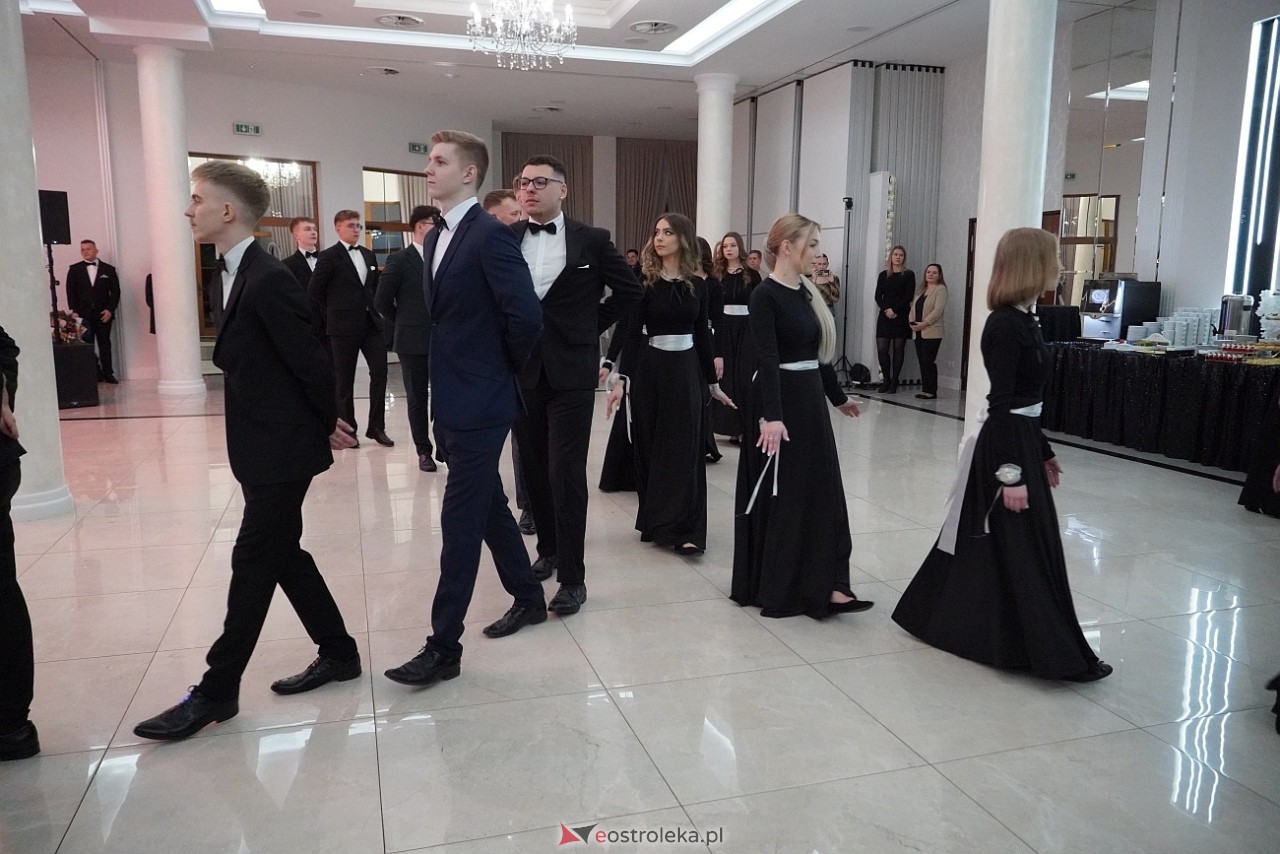 Studniówka w Zespole Szkół Zawodowych nr 3 w Ostrołęce [25.01.2025] - zdjęcie #116 - eOstroleka.pl