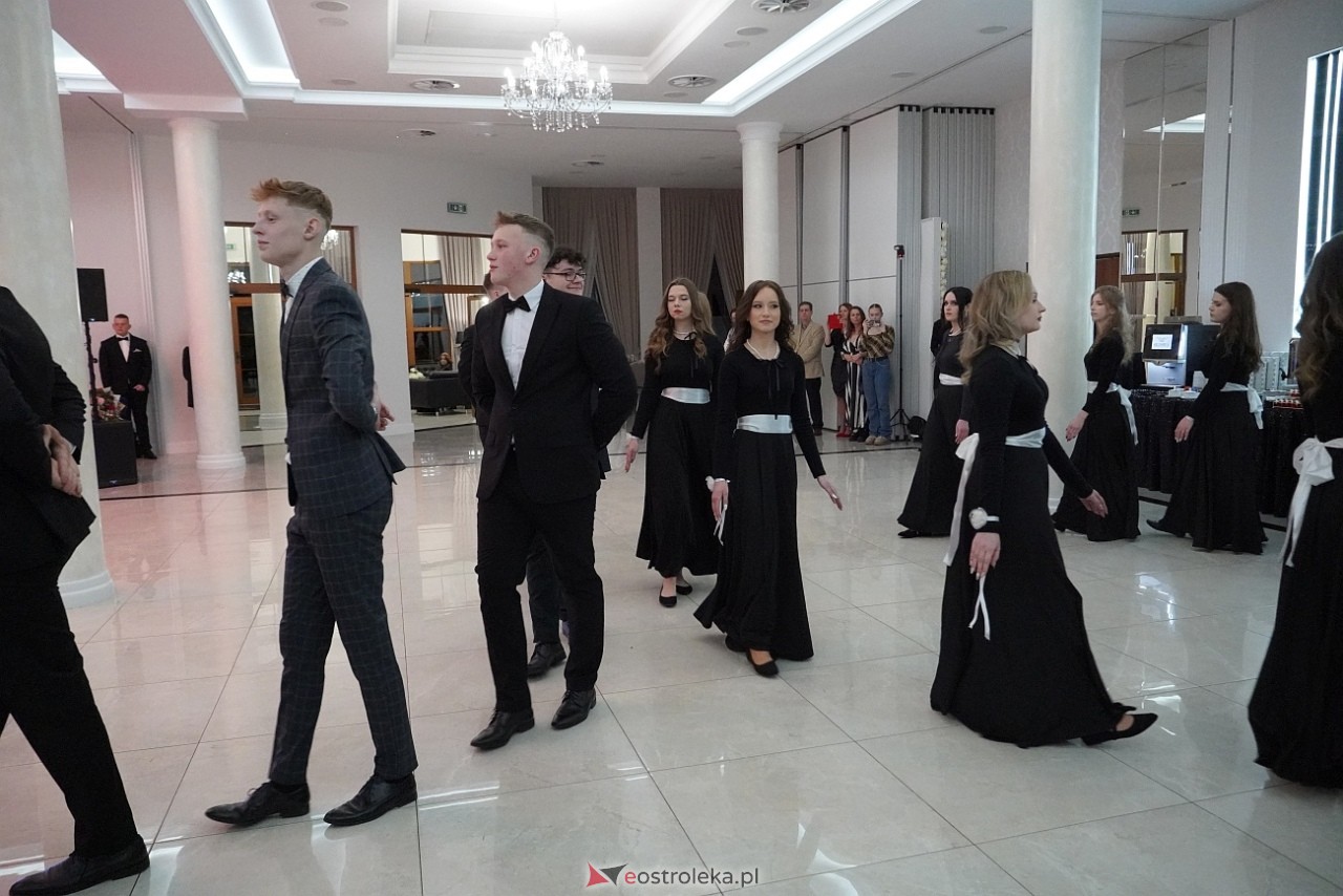 Studniówka w Zespole Szkół Zawodowych nr 3 w Ostrołęce [25.01.2025] - zdjęcie #114 - eOstroleka.pl