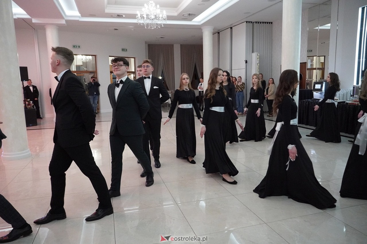 Studniówka w Zespole Szkół Zawodowych nr 3 w Ostrołęce [25.01.2025] - zdjęcie #113 - eOstroleka.pl