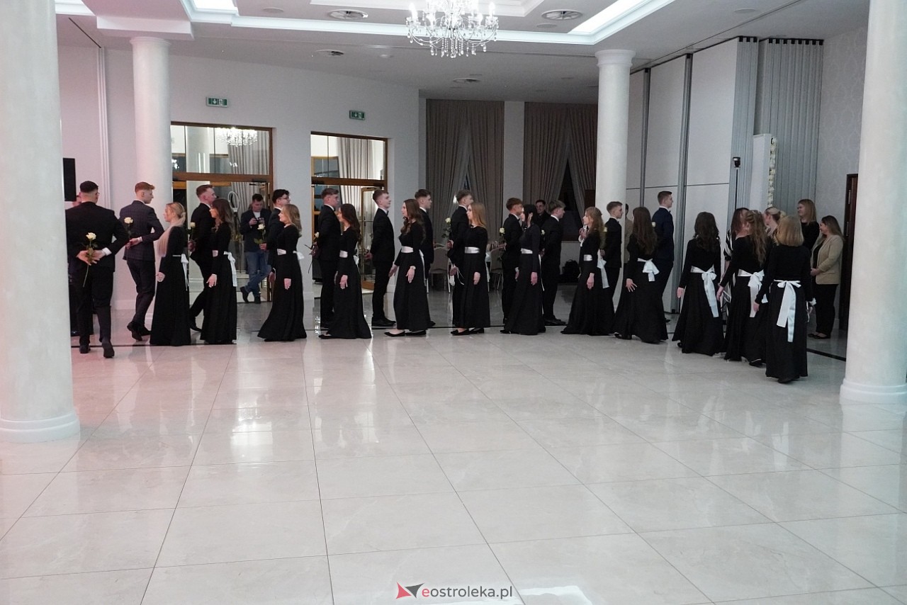 Studniówka w Zespole Szkół Zawodowych nr 3 w Ostrołęce [25.01.2025] - zdjęcie #109 - eOstroleka.pl