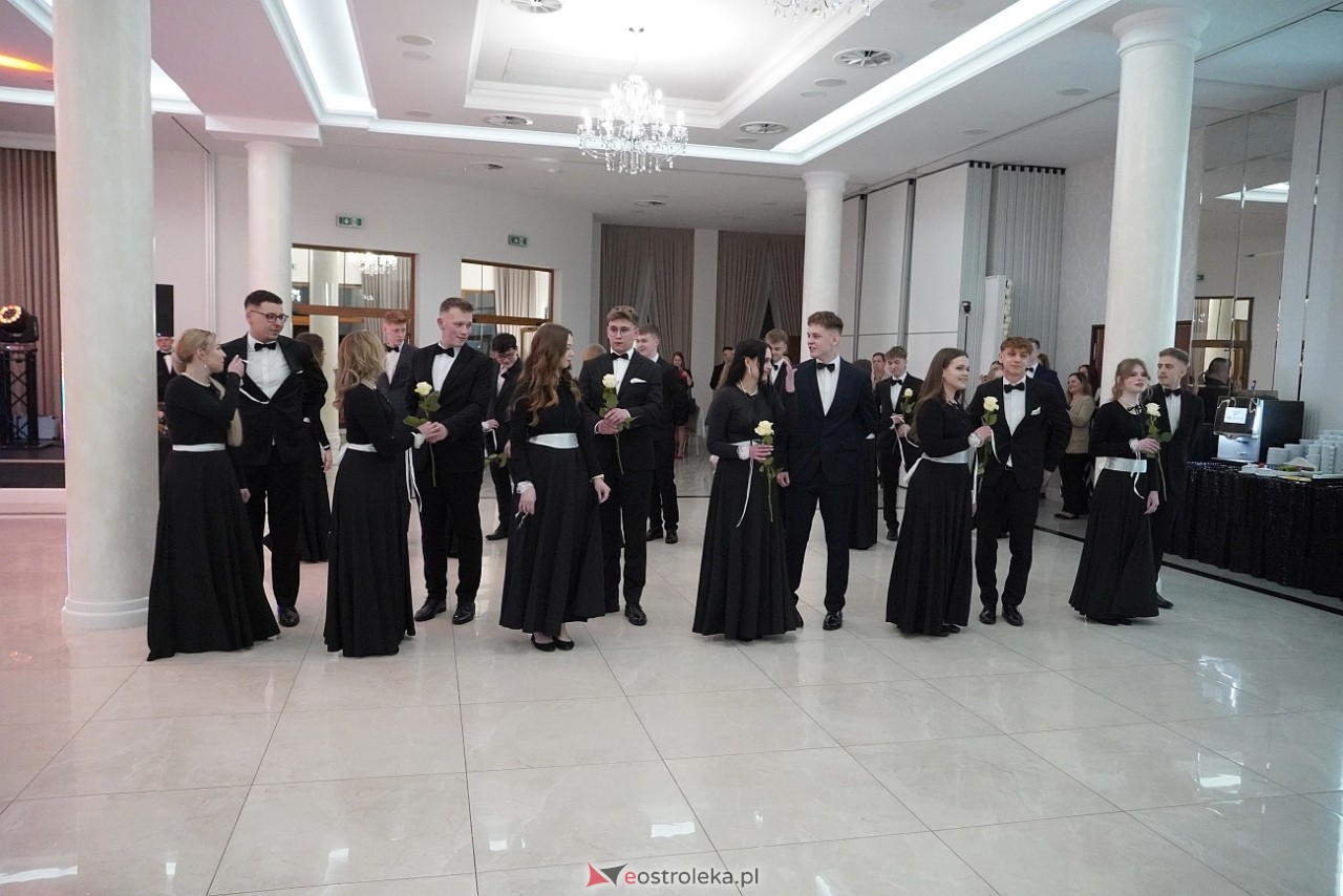 Studniówka w Zespole Szkół Zawodowych nr 3 w Ostrołęce [25.01.2025] - zdjęcie #99 - eOstroleka.pl